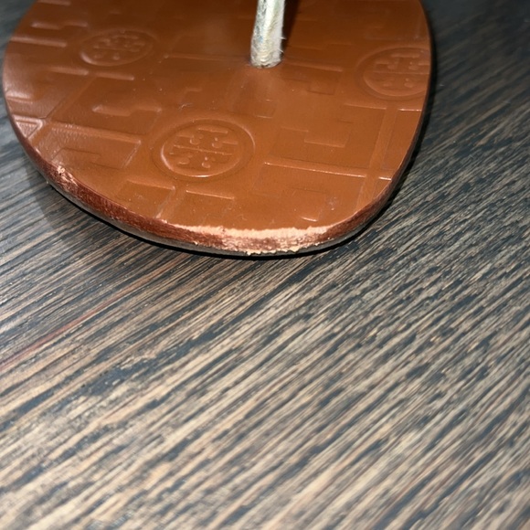 Tory Burch Gold Sandal-Authentic-EUC - Picture 4 of 9